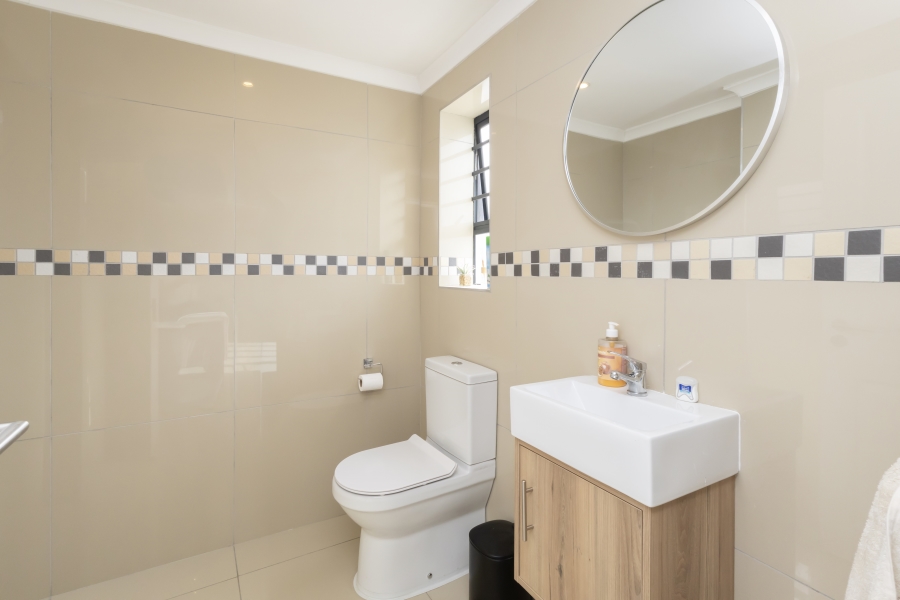 3 Bedroom Property for Sale in Sanddrift Western Cape